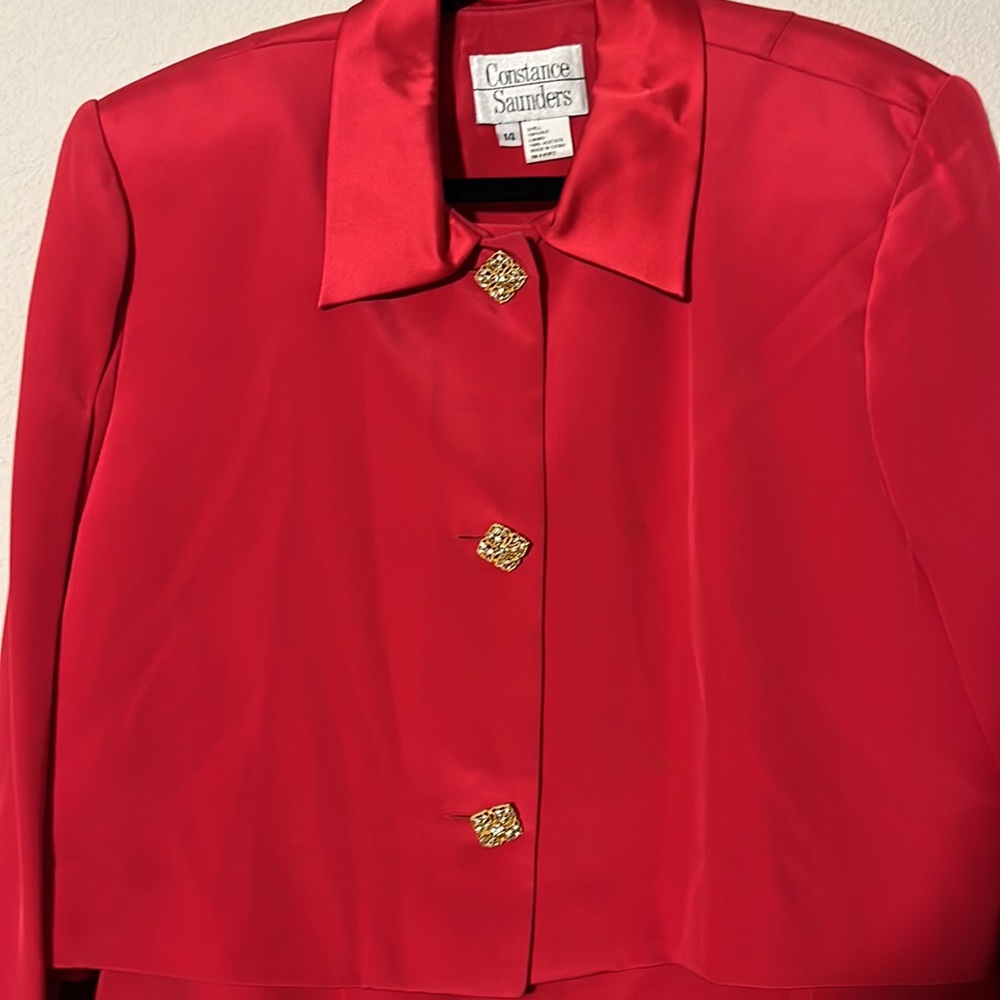 Constance Saunders Size 14